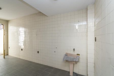 Casa à venda com 500m², 4 quartos e 3 vagas Casa à venda com 500m², 4 quartos e 3 vagasÁrea de Serviço