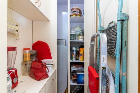 Apartamento à venda com 93m², 3 quartos e 2 vagas Apartamento à venda com 93m², 3 quartos e 2 vagasBanheiro de Serviço