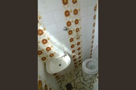 Apartamento à venda com 100m², 3 quartos e 2 vagas Apartamento à venda com 100m², 3 quartos e 2 vagasBanheiro de Serviço