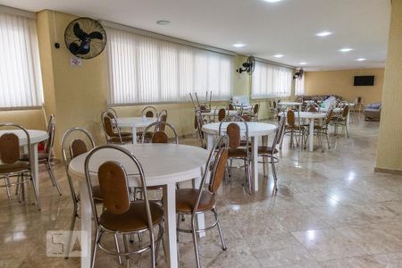 Apartamento à venda com 82m², 3 quartos e 2 vagas Apartamento à venda com 82m², 3 quartos e 2 vagasÁrea comum - Salão de festas