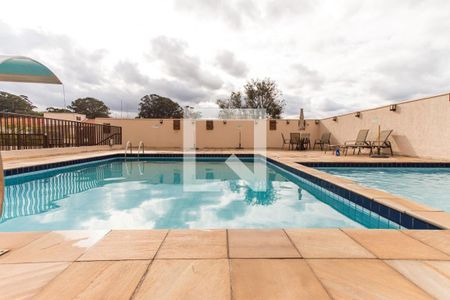 Apartamento à venda com 82m², 3 quartos e 2 vagas Apartamento à venda com 82m², 3 quartos e 2 vagasÁrea comum - Piscina