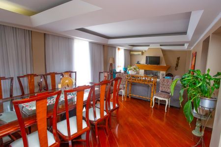 Apartamento à venda com 412m², 5 quartos e 2 vagas Apartamento à venda com 412m², 5 quartos e 2 vagasSala 2