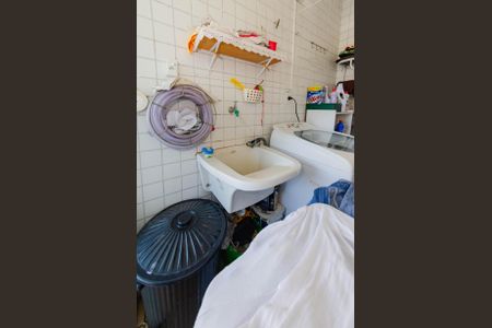 Apartamento à venda com 156m², 3 quartos e 4 vagas Apartamento à venda com 156m², 3 quartos e 4 vagasÁrea de Serviço