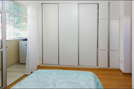 Apartamento à venda com 156m², 3 quartos e 4 vagas Apartamento à venda com 156m², 3 quartos e 4 vagasSuíte