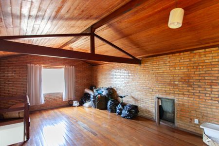 Casa à venda com 280m², 3 quartos e 4 vagas Casa à venda com 280m², 3 quartos e 4 vagasSala 2