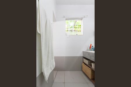 Casa à venda com 280m², 3 quartos e 4 vagas Casa à venda com 280m², 3 quartos e 4 vagasBanheiro da Suíte