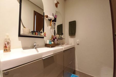 Apartamento à venda com 116m², 3 quartos e 2 vagas Apartamento à venda com 116m², 3 quartos e 2 vagasBanheiro da Suíte