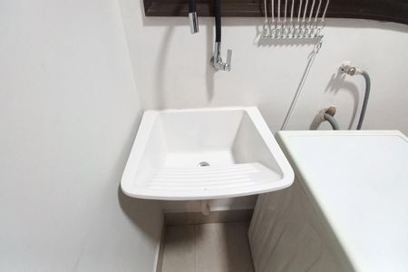 Apartamento à venda com 116m², 3 quartos e 2 vagas Apartamento à venda com 116m², 3 quartos e 2 vagasÁrea de Serviço