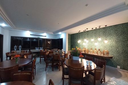 Apartamento à venda com 116m², 3 quartos e 2 vagas Apartamento à venda com 116m², 3 quartos e 2 vagasÁrea comum - Salão de festas