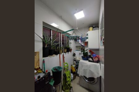 Apartamento à venda com 67m², 2 quartos e 1 vagaÁrea de Serviço