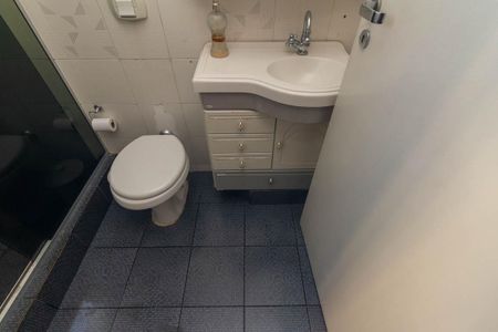 Apartamento para alugar com 492m², 4 quartos e 2 vagas Apartamento para alugar com 492m², 4 quartos e 2 vagasBanheiro da Suíte 2