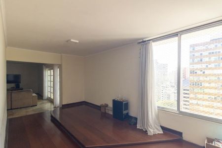 Apartamento para alugar com 492m², 4 quartos e 2 vagas Apartamento para alugar com 492m², 4 quartos e 2 vagasHall de Entrada