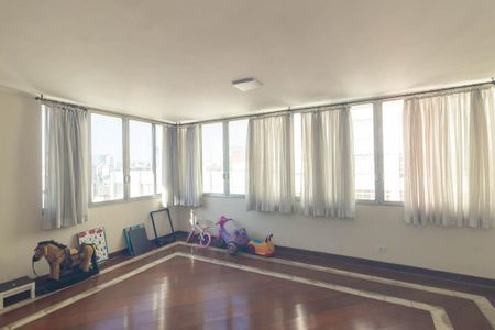 Apartamento para alugar com 492m², 4 quartos e 2 vagas Apartamento para alugar com 492m², 4 quartos e 2 vagasSala de Jantar