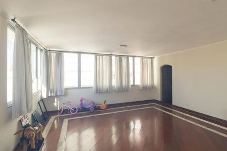Apartamento para alugar com 492m², 4 quartos e 2 vagas Apartamento para alugar com 492m², 4 quartos e 2 vagasSala de Jantar
