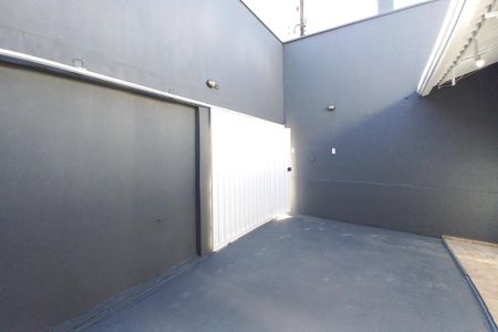 Casa à venda com 180m², 3 quartos e 2 vagas Casa à venda com 180m², 3 quartos e 2 vagasGaragem