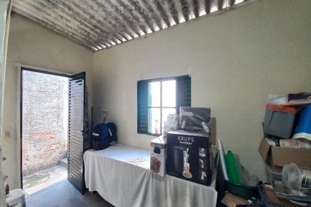 Casa à venda com 180m², 3 quartos e 2 vagas Casa à venda com 180m², 3 quartos e 2 vagasCasa 1 - Quarto de Serviço