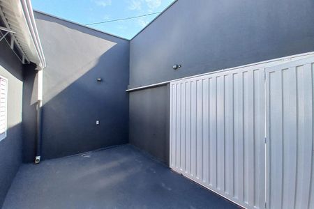 Casa à venda com 180m², 3 quartos e 2 vagas Casa à venda com 180m², 3 quartos e 2 vagasGaragem