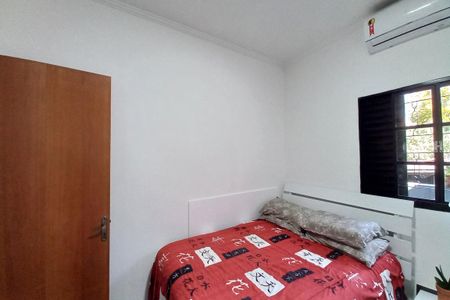 Casa à venda com 180m², 3 quartos e 2 vagas Casa à venda com 180m², 3 quartos e 2 vagasCasa 1 - Escritório