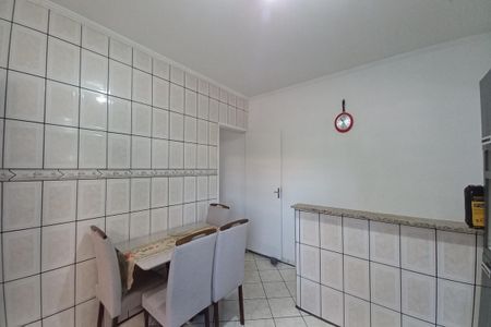Casa à venda com 180m², 3 quartos e 2 vagas Casa à venda com 180m², 3 quartos e 2 vagasCasa 1 - Cozinha