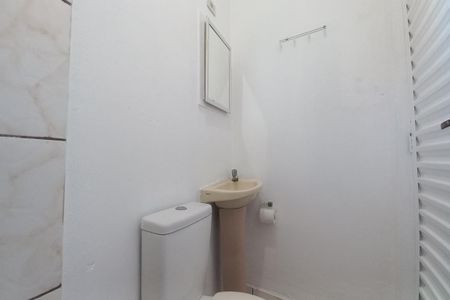 Casa à venda com 180m², 3 quartos e 2 vagas Casa à venda com 180m², 3 quartos e 2 vagasCasa 2 - Banheiro