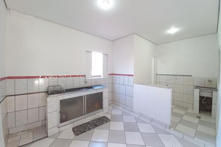 Casa à venda com 180m², 3 quartos e 2 vagas Casa à venda com 180m², 3 quartos e 2 vagasCasa 2 - Cozinha