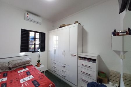 Casa à venda com 180m², 3 quartos e 2 vagas Casa à venda com 180m², 3 quartos e 2 vagasCasa 1 - Escritório