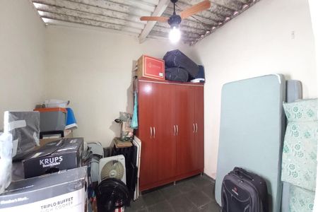 Casa à venda com 180m², 3 quartos e 2 vagas Casa à venda com 180m², 3 quartos e 2 vagasCasa 1 - Quarto de Serviço