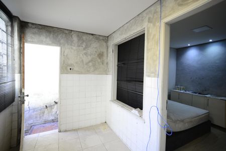 Casa à venda com 240m², 4 quartos e 1 vaga Casa à venda com 240m², 4 quartos e 1 vagaÁrea de Serviço