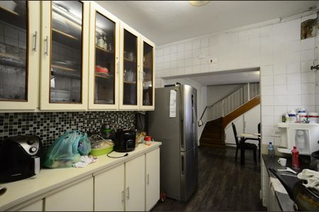 Casa à venda com 240m², 4 quartos e 1 vaga Casa à venda com 240m², 4 quartos e 1 vagaCozinha