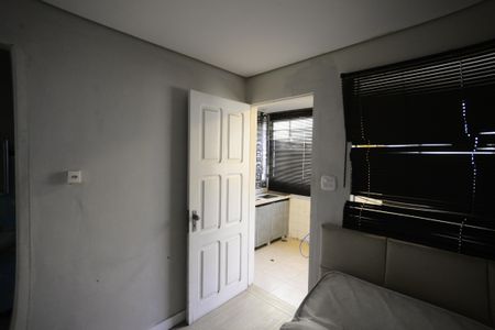Casa à venda com 240m², 4 quartos e 1 vaga Casa à venda com 240m², 4 quartos e 1 vagaQuarto de Serviço