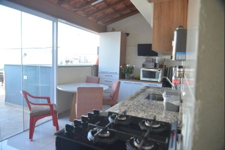 Apartamento à venda com 92m², 2 quartos e 1 vagaCozinha