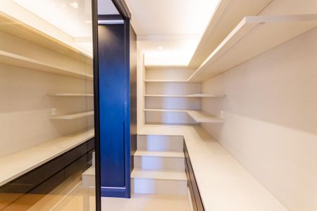 Casa à venda com 150m², 2 quartos e 4 vagasCloset da suíte 2