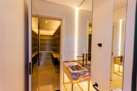 Casa à venda com 150m², 2 quartos e 4 vagasBanheiro da Suíte 1