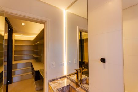 Casa à venda com 150m², 2 quartos e 4 vagasBanheiro da Suíte 1