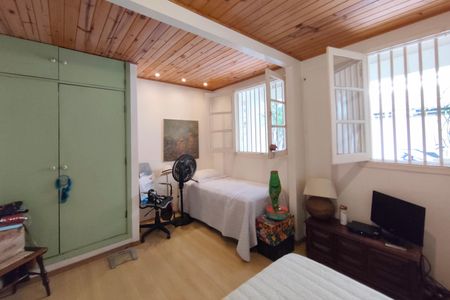 Casa à venda com 400m², 5 quartos e 4 vagasQuarto 2