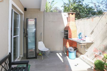 Casa à venda com 200m², 4 quartos e 1 vaga Casa à venda com 200m², 4 quartos e 1 vagaChurrasqueira