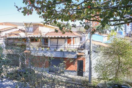 Casa à venda com 200m², 4 quartos e 1 vaga Casa à venda com 200m², 4 quartos e 1 vagaVista da Sacada do Quarto  1 e 2