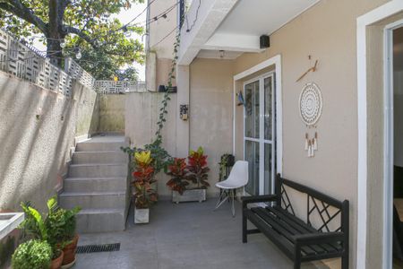 Casa à venda com 200m², 4 quartos e 1 vaga Casa à venda com 200m², 4 quartos e 1 vagaChurrasqueira