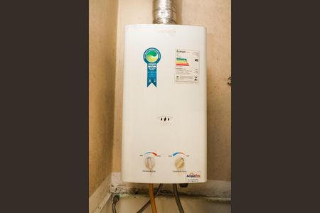 Apartamento à venda com 49m², 2 quartos e sem vaga Apartamento à venda com 49m², 2 quartos e sem vagaAquecedor