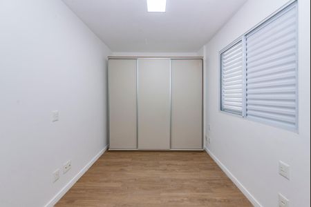 Apartamento à venda com 50m², 2 quartos e 2 vagas Apartamento à venda com 50m², 2 quartos e 2 vagasSuíte