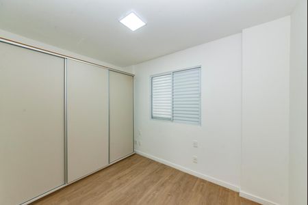 Apartamento à venda com 50m², 2 quartos e 2 vagas Apartamento à venda com 50m², 2 quartos e 2 vagasSuíte