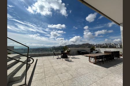 Apartamento à venda com 66m², 2 quartos e sem vaga