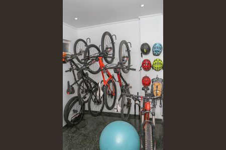 Apartamento à venda com 143m², 2 quartos e 1 vaga Apartamento à venda com 143m², 2 quartos e 1 vagaEscritório