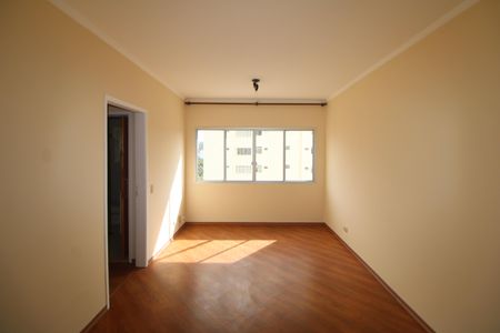 Apartamento para alugar com 76m², 2 quartos e 1 vagaSala