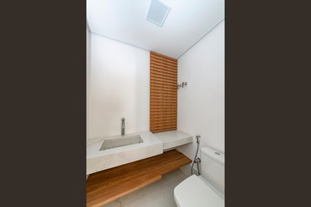 Apartamento à venda com 325m², 3 quartos e 4 vagas Apartamento à venda com 325m², 3 quartos e 4 vagasLavabo