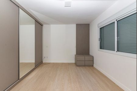 Apartamento à venda com 325m², 3 quartos e 4 vagas Apartamento à venda com 325m², 3 quartos e 4 vagasSuíte 1