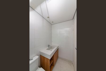 Apartamento à venda com 325m², 3 quartos e 4 vagas Apartamento à venda com 325m², 3 quartos e 4 vagasBanheiro da Suíte 1