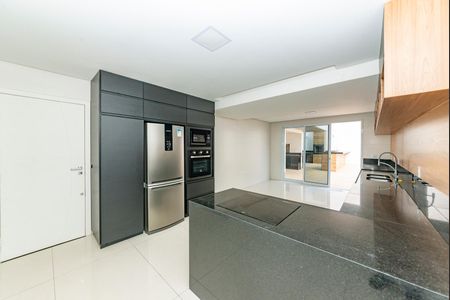 Apartamento à venda com 325m², 3 quartos e 4 vagas Apartamento à venda com 325m², 3 quartos e 4 vagasCozinha