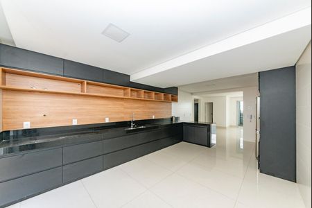 Apartamento à venda com 325m², 3 quartos e 4 vagas Apartamento à venda com 325m², 3 quartos e 4 vagasCozinha