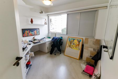 Apartamento à venda com 200m², 4 quartos e 3 vagas Apartamento à venda com 200m², 4 quartos e 3 vagasQuarto 2